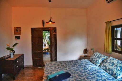 Jardin D'Ulysse & Hard Rock Bed & Breakfast Morjim Exterior photo