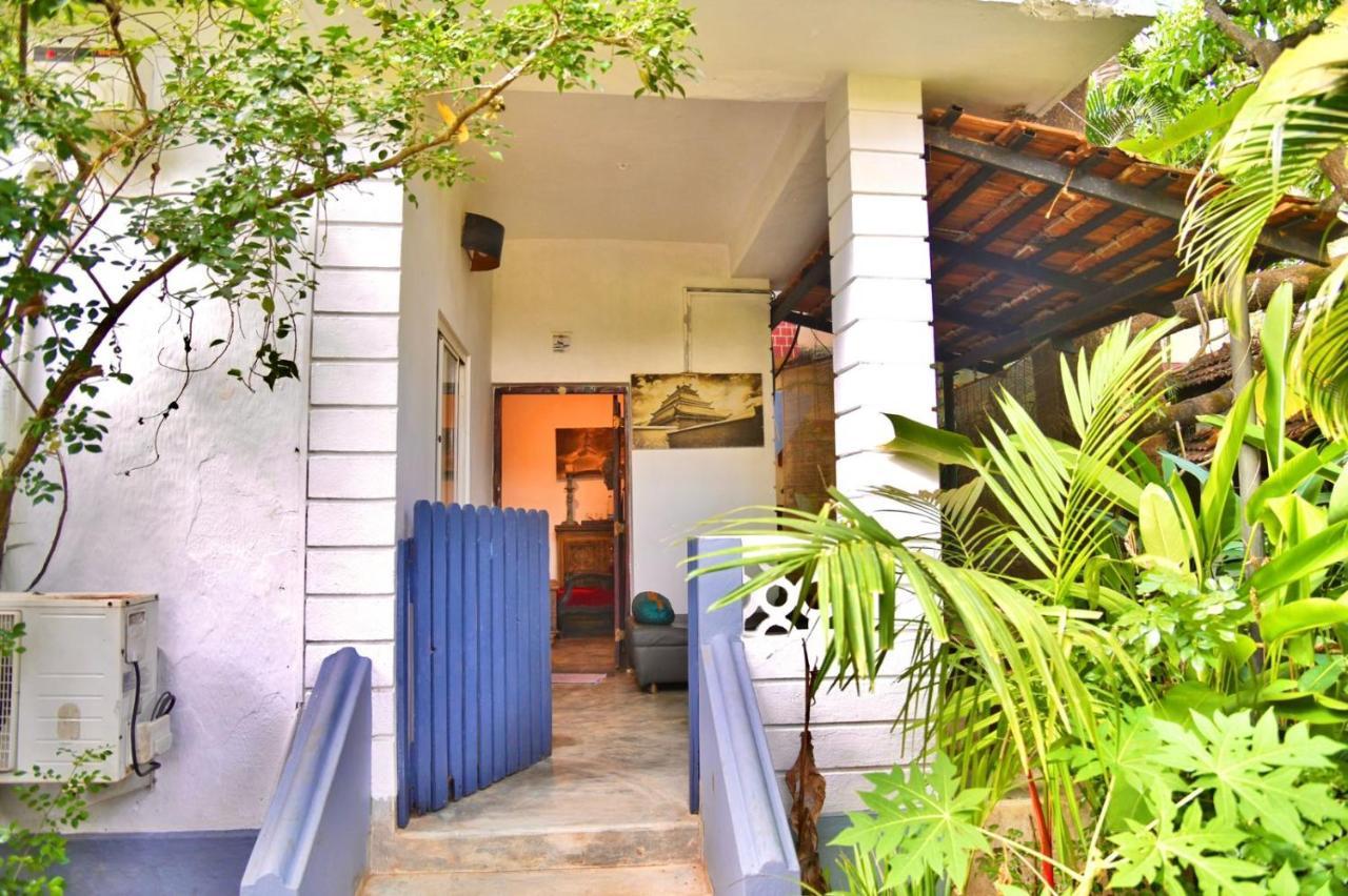 Jardin D'Ulysse & Hard Rock Bed & Breakfast Morjim Exterior photo