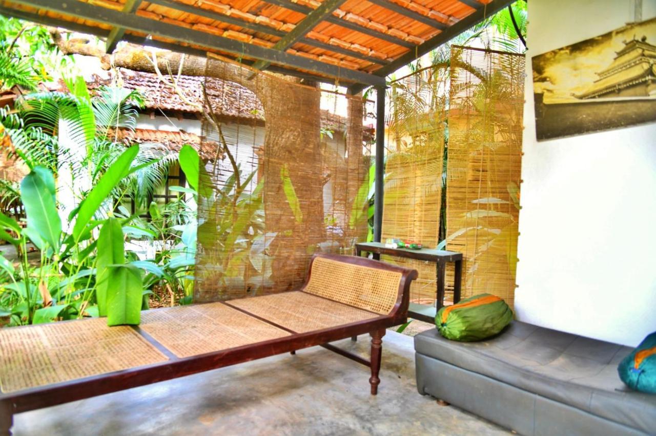 Jardin D'Ulysse & Hard Rock Bed & Breakfast Morjim Exterior photo
