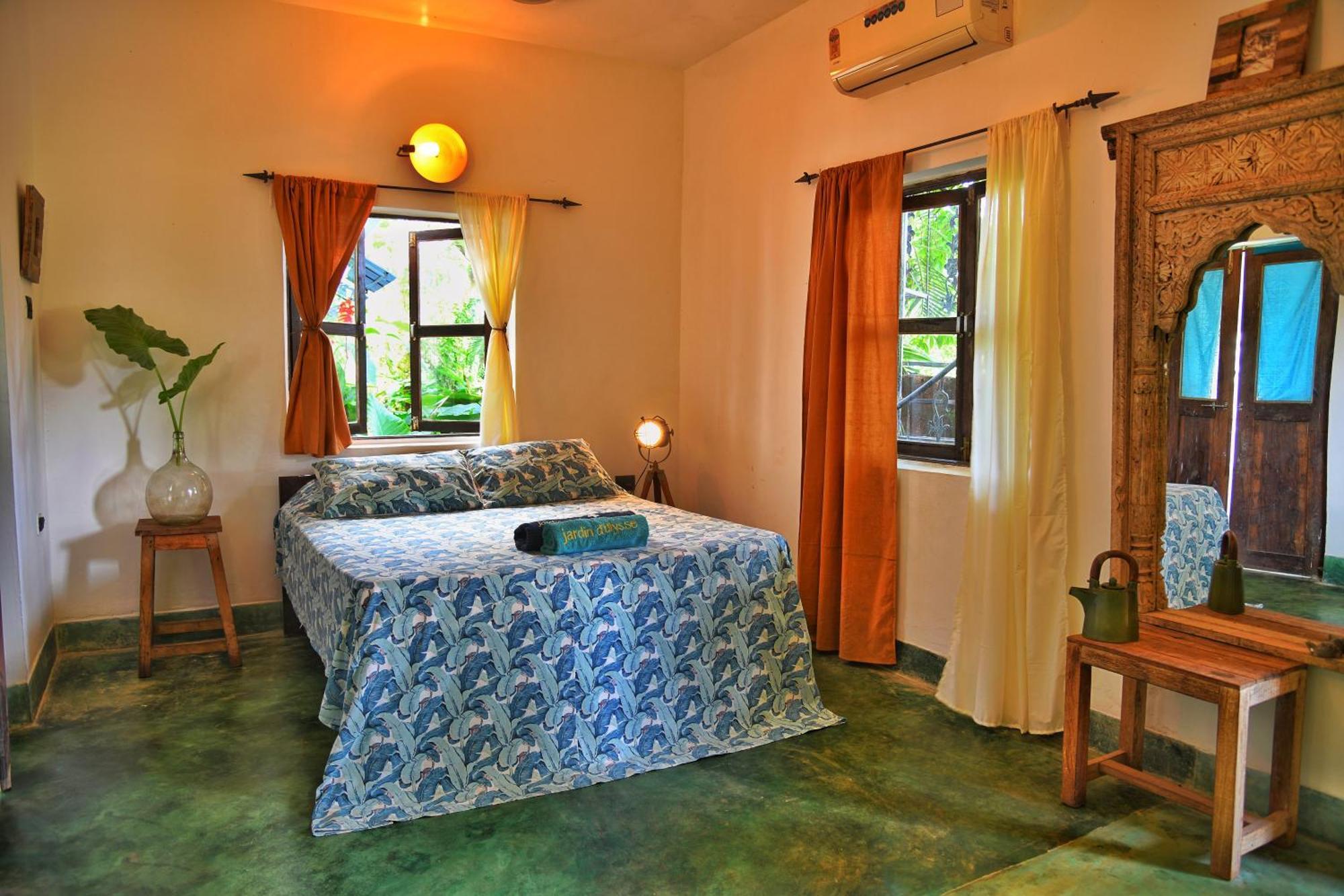 Jardin D'Ulysse & Hard Rock Bed & Breakfast Morjim Exterior photo